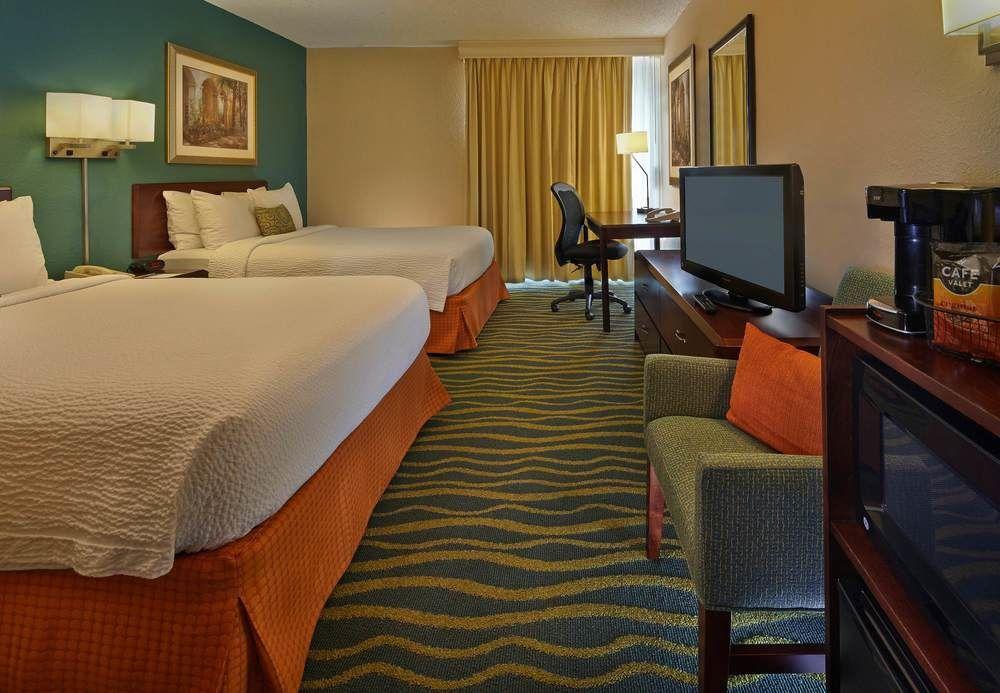 Fairfield Inn And Suites By Marriott Palm Beach Exterior foto
