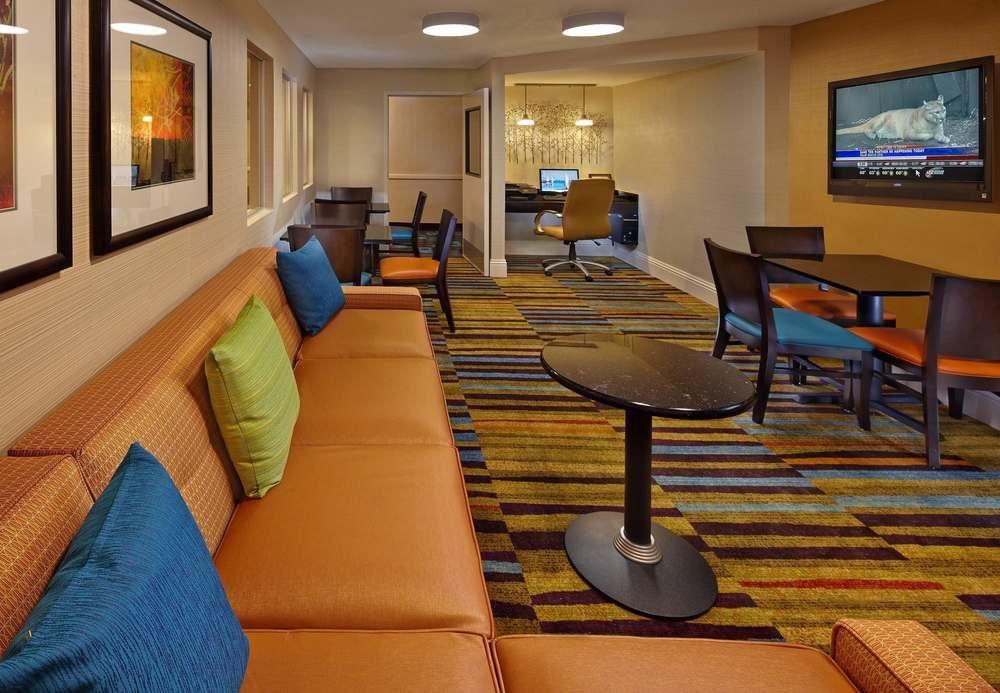 Fairfield Inn And Suites By Marriott Palm Beach Exterior foto