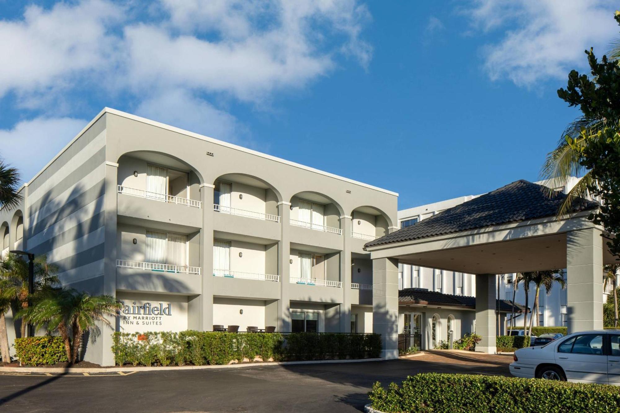 Fairfield Inn And Suites By Marriott Palm Beach Exterior foto